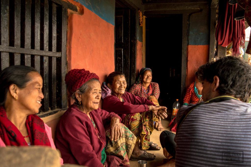Mujeres de Ramkot, un pueblo remoto de Nepal