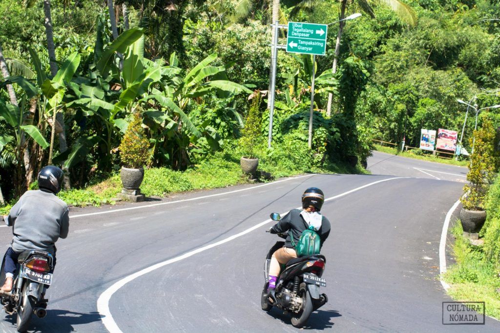 El camino que lleva a Ubud, en Bali