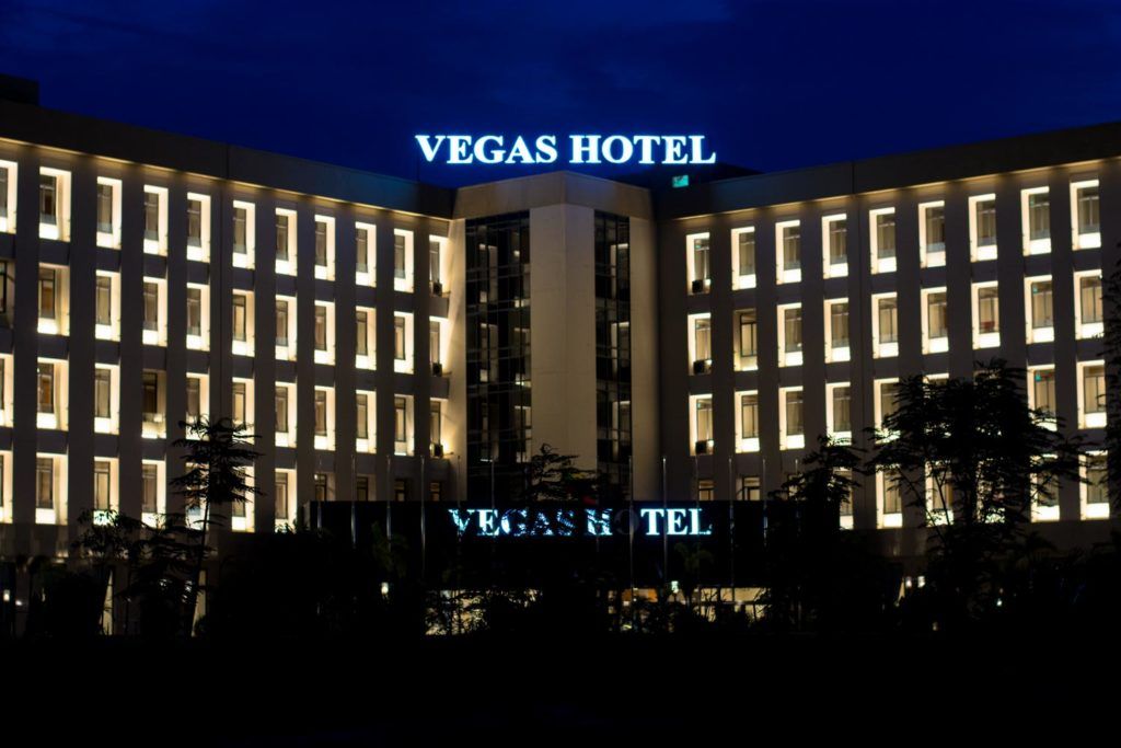 El hotel Vegas en Naipyidó, la capital de Myanmar