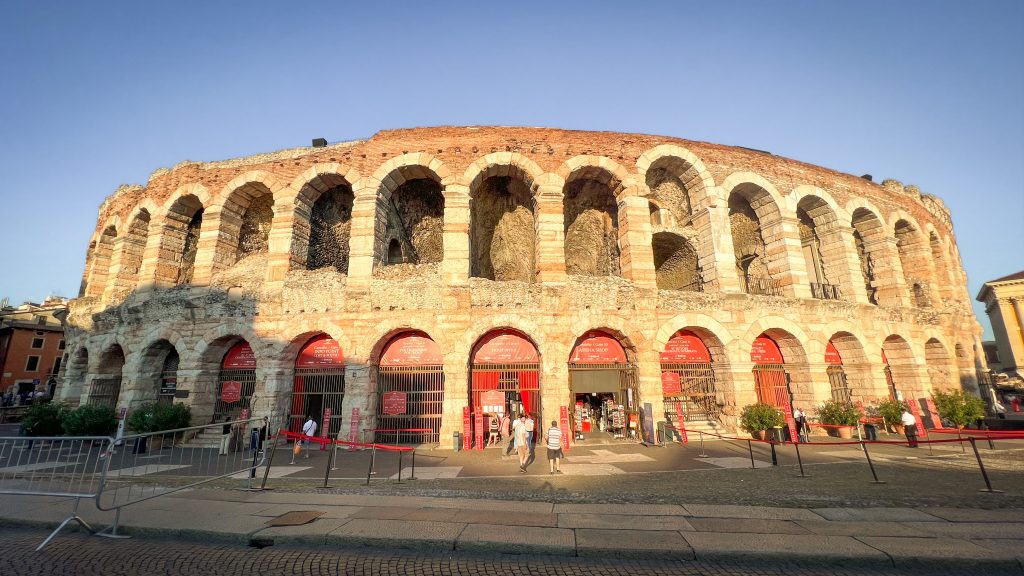 La Arena de Verano, un anfiteatro romano con capacidad para 20.000 personas -Viajar a Italia