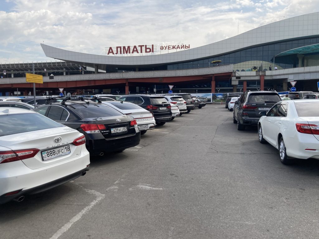 El aeropuerto de Almaty, en Kazajistán
