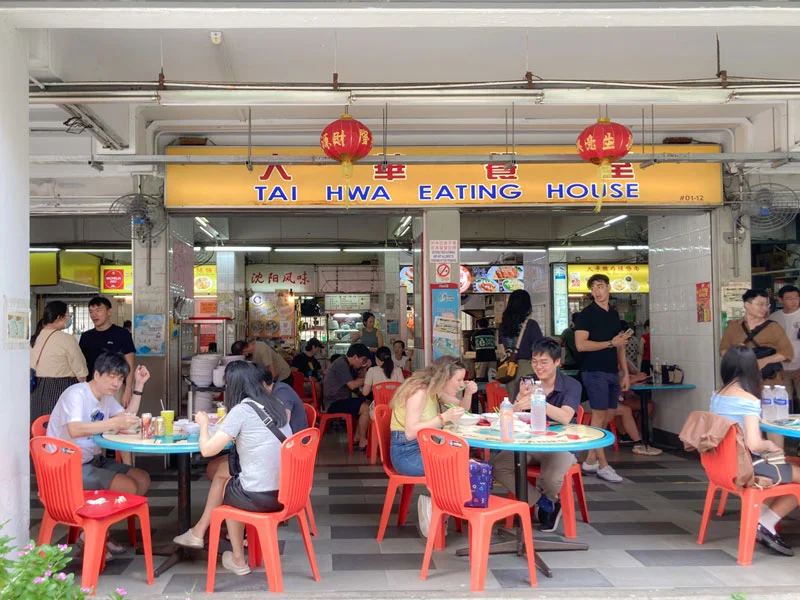 El puesto callejero con estrella Michelin de Singapur, el Hill Street Tai Hwa Pork Noodle