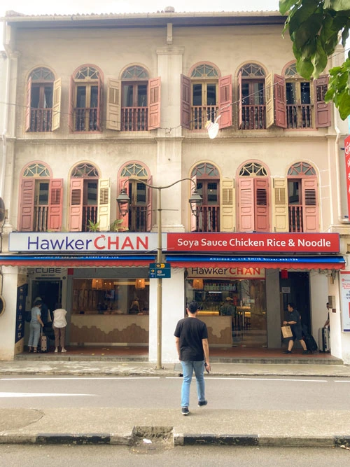 El edificio en el que habita Hawker Chan en Chinatown, en Singapur