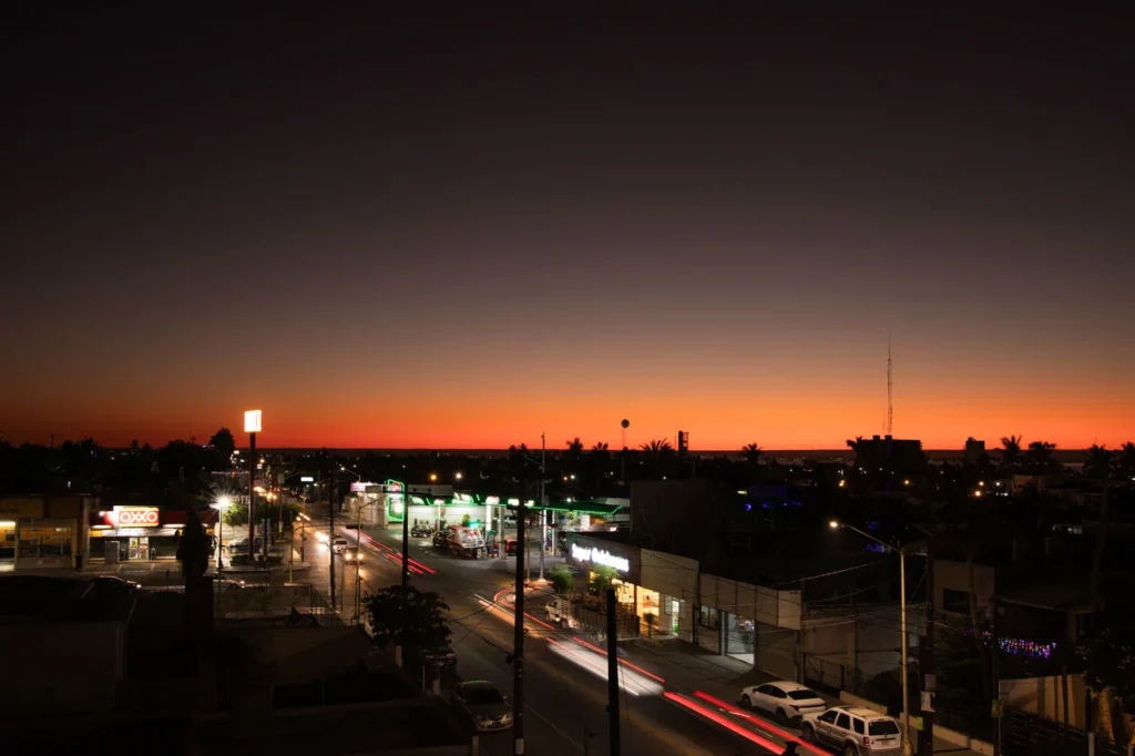 Atardecer en la ciudad de La Paz, en Baja California Sur, en México