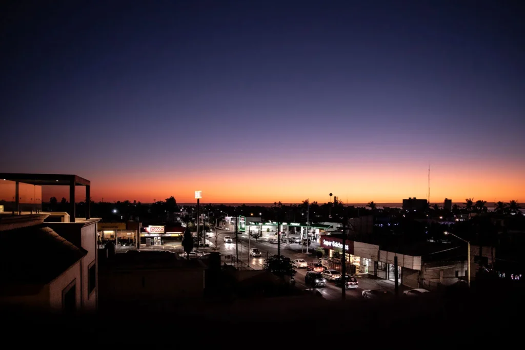 El atardecer de La Paz, la capital en Baja California Sur, en México