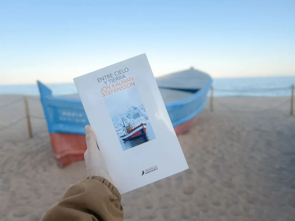 La portada del libro 'Entre cielo y tierra', de Jón Kalman Stefánsson