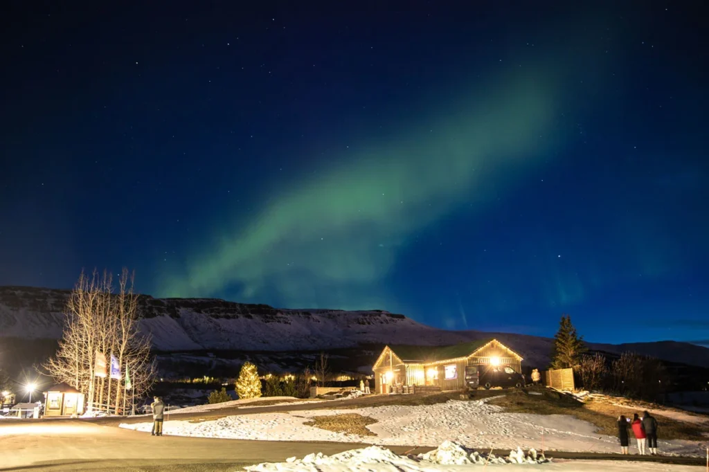 Cazando auroras boreales en Akureyri, en Islandia