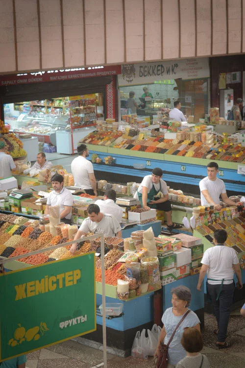 El Bazar Verde en Almaty, Kazajistán