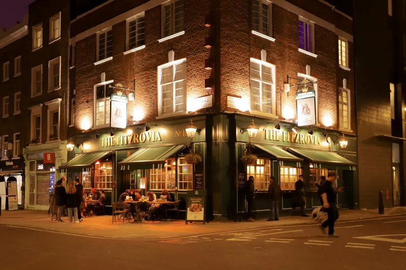 Un pub en el barrio de Fitzrovia, en Londres.