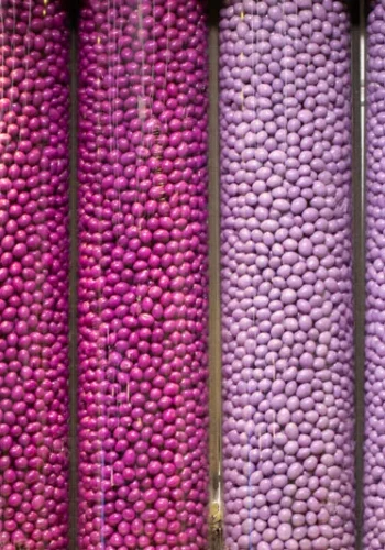 Variedad de chocolates M&M, en Leicester Square, en Londres.