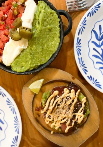 Comida mexicana en el restaurante La Güerita Mexicana de Barcelona