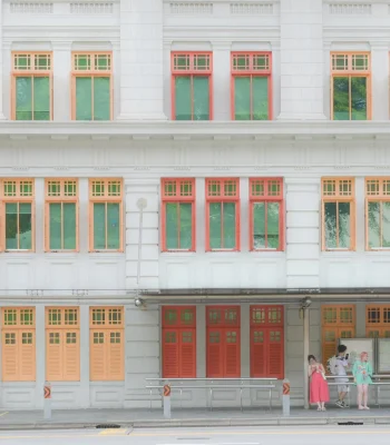 Las ventanas de colores de la Old Hill Street Police Station